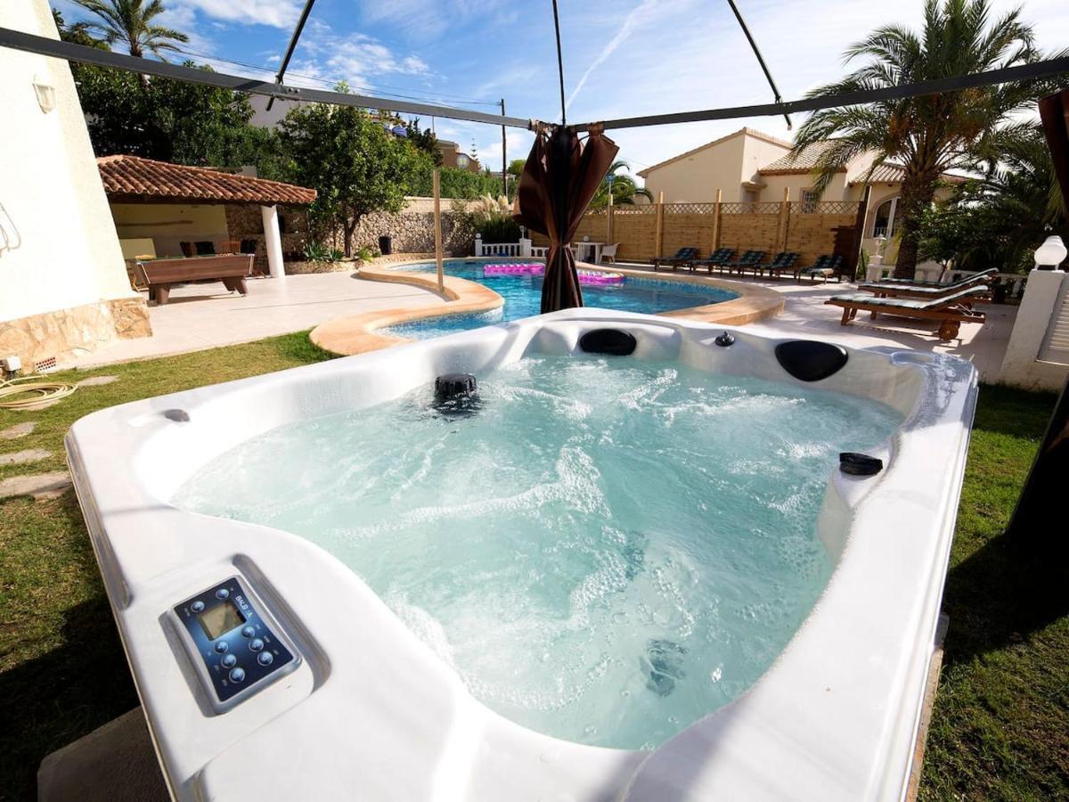 Villa Belucra,10P,Seaview,Jacuzzi,Pool Кальпе Екстер'єр фото